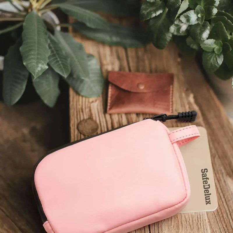 SafeDelux Odorless Bag with Activated Carbon Fiber Liner (Pink)