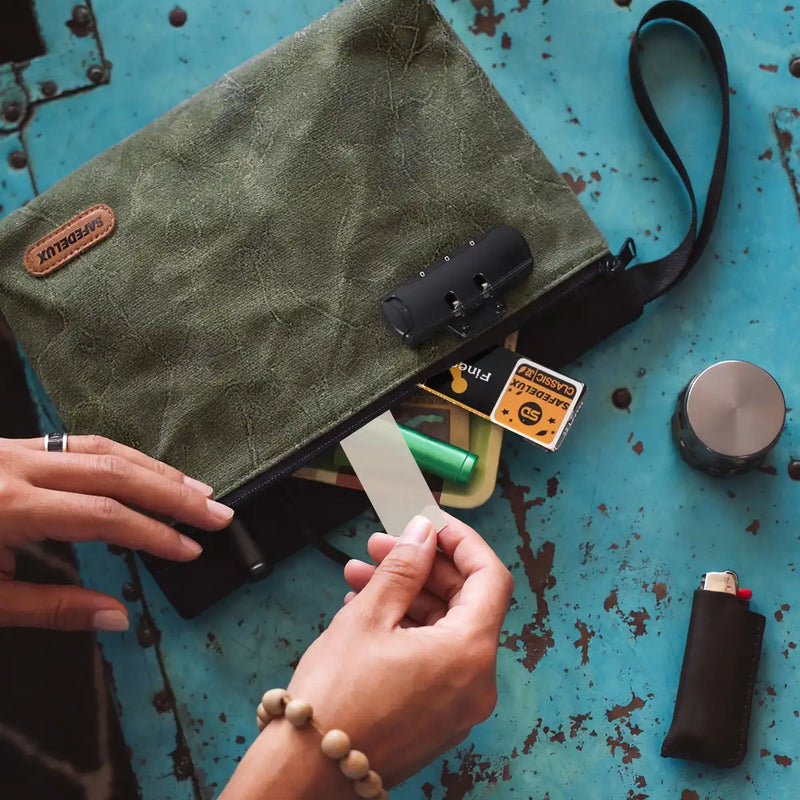 SafeDelux Vireon | Lockable Smell Proof Bag 11.8x8.6 in|Dark Green