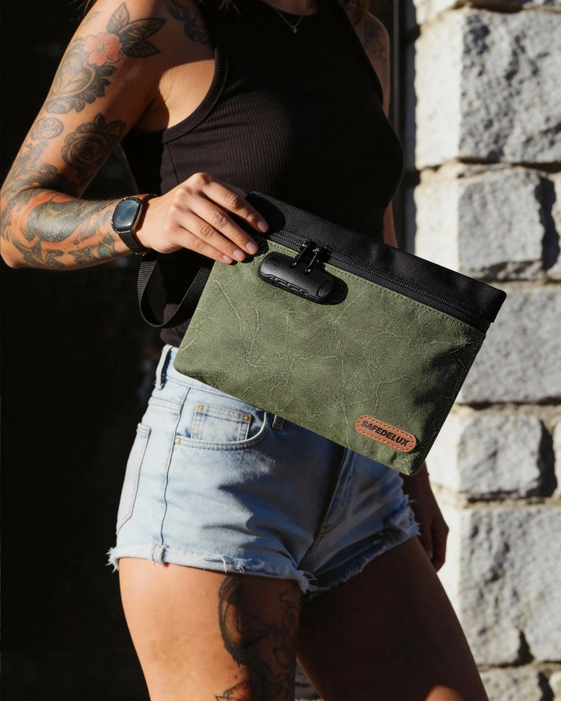 SafeDelux Vireon | Lockable Smell Proof Bag 11.8x8.6 in|Dark Green
