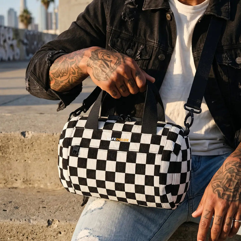 SafeDelux | Smell Proof Hand Bag